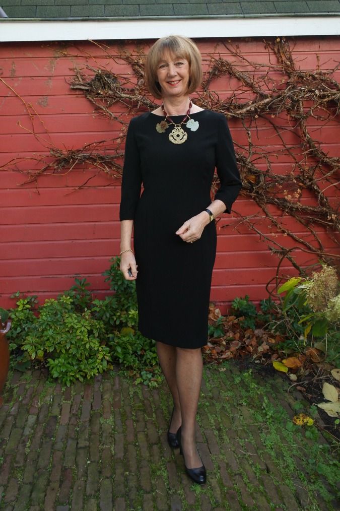 Little black dress Ina necklace 1