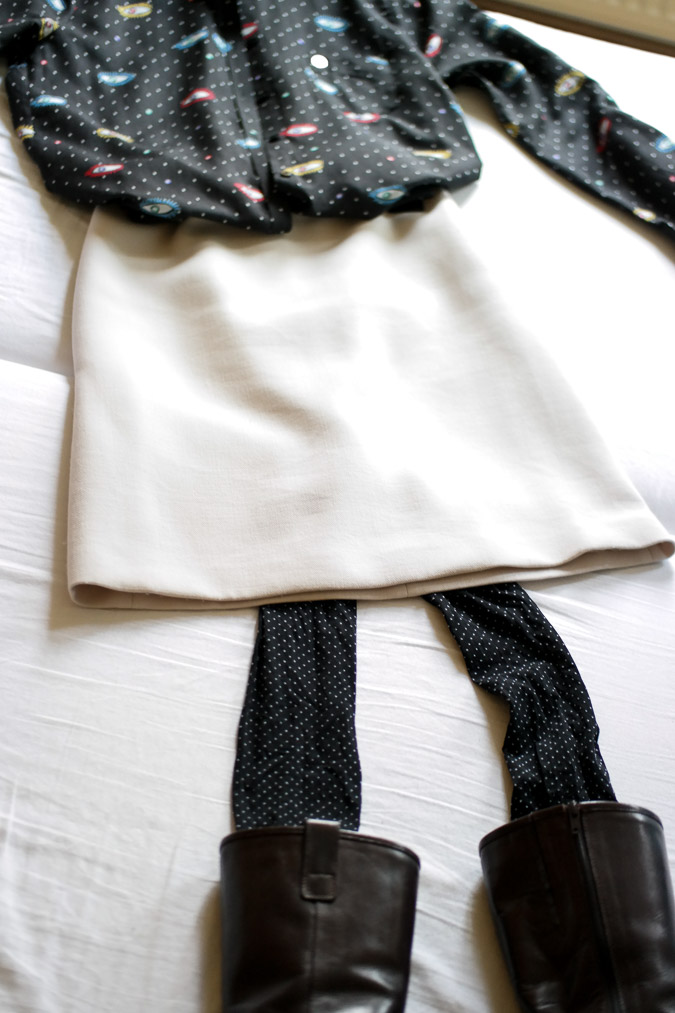 Cream A line skirt with eye blouse (1 van 11)