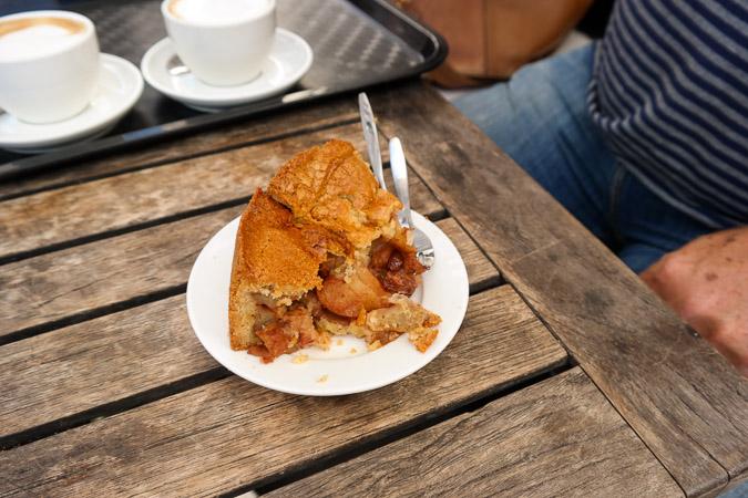 Amsterdam Noordermarkt Winkel apple cake