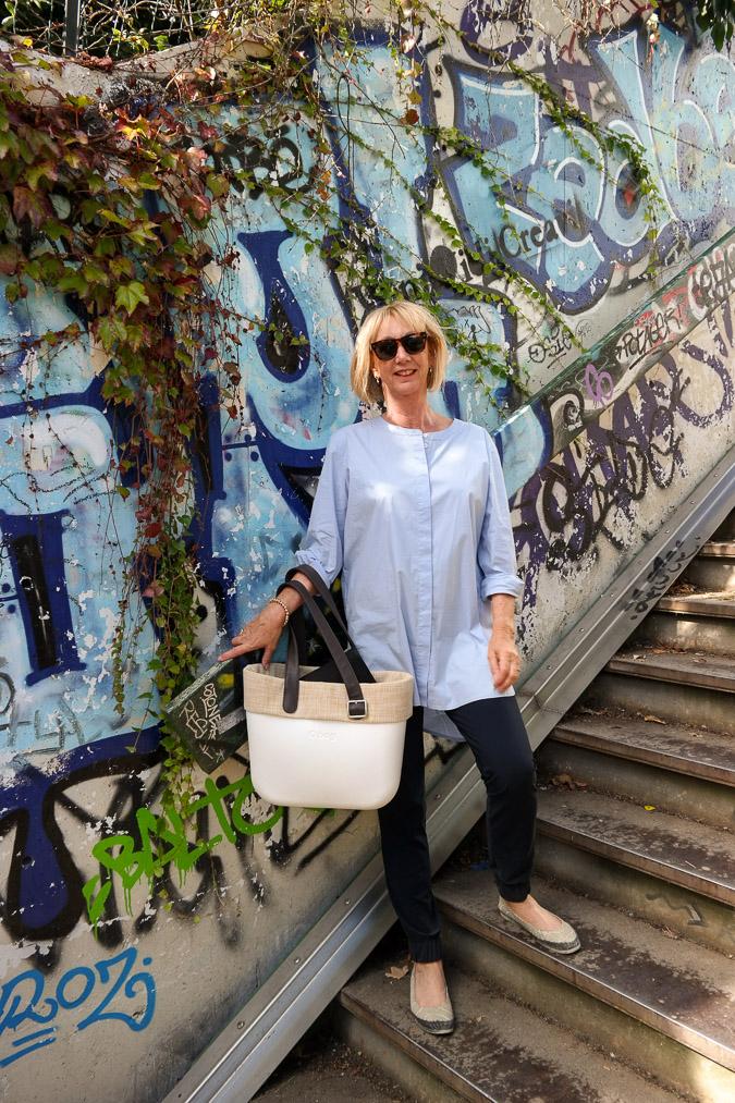 Blue high low shirt and marine trousers, Obag