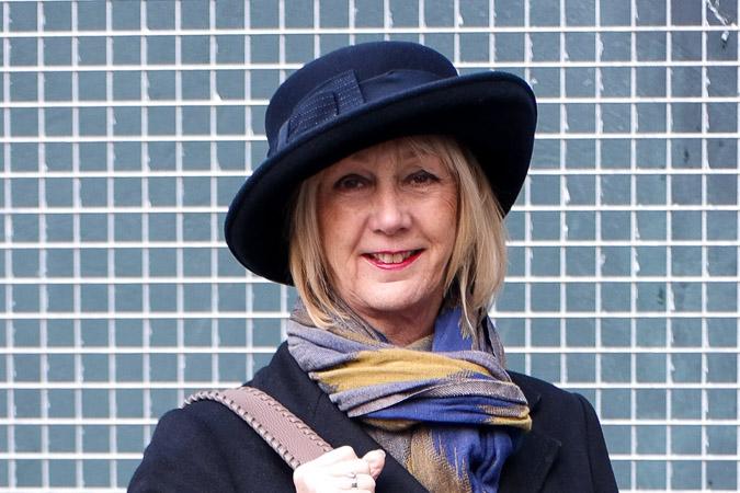 blue hat
