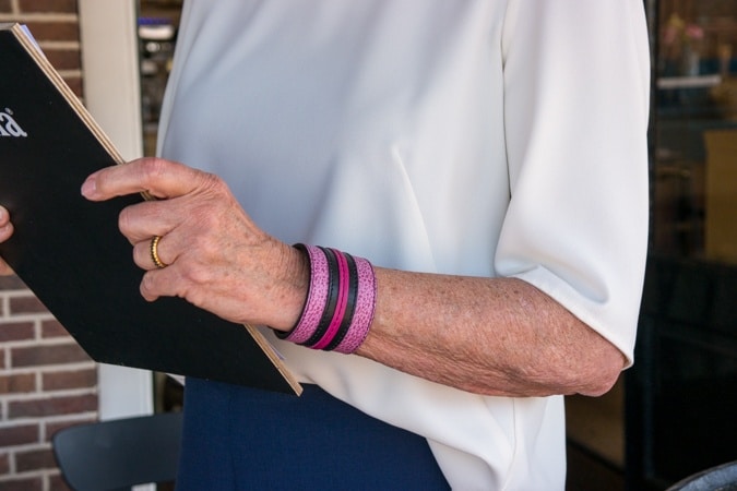 Fuchsia leather bracelet