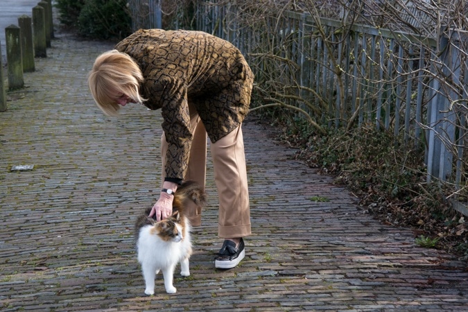 Wide khaki trousers