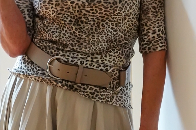 Cream belt