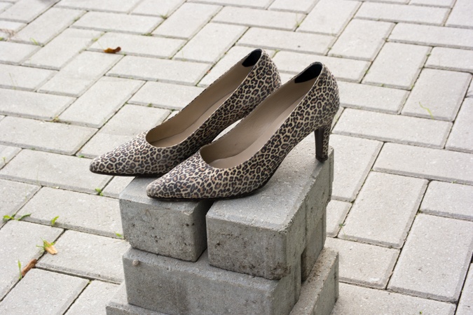 leopard pumps