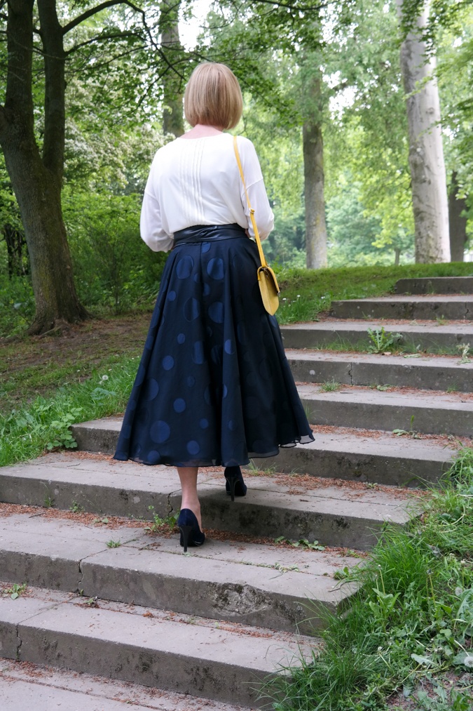Wide blue skirt