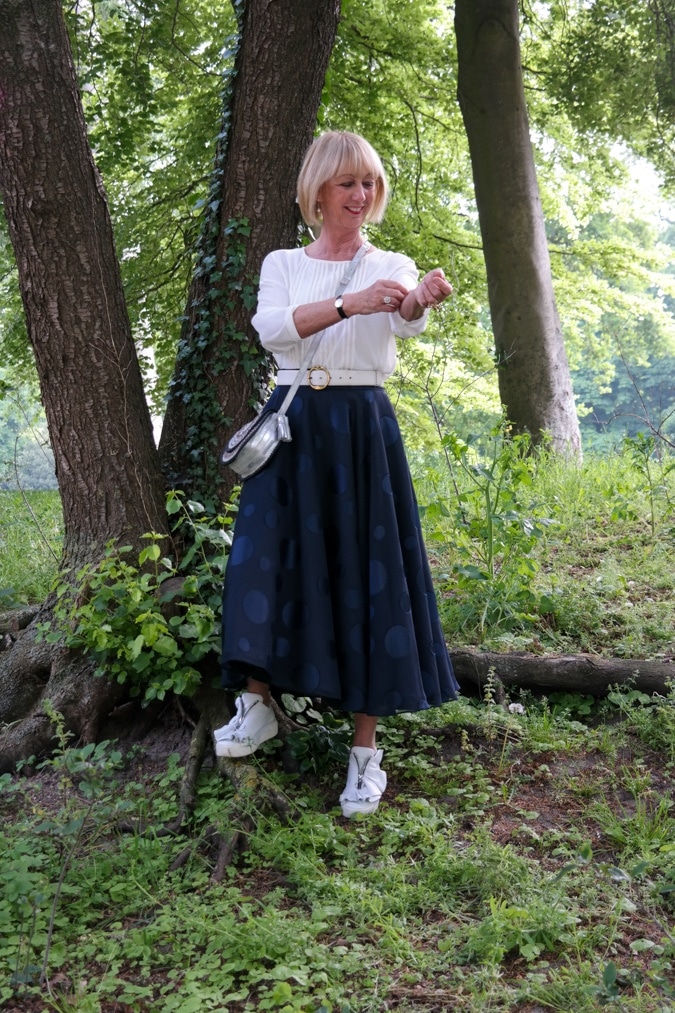 Wide blue skirt