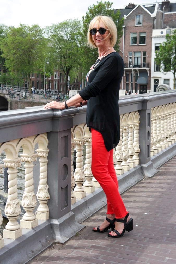 Black sandals with block heel