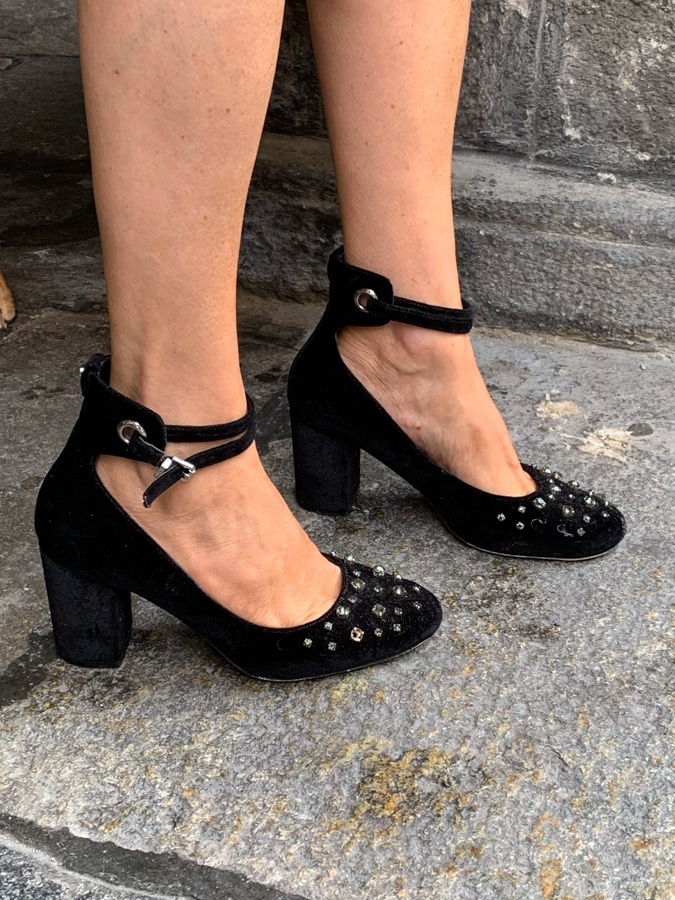 Pretty black suede shoes with sparkles