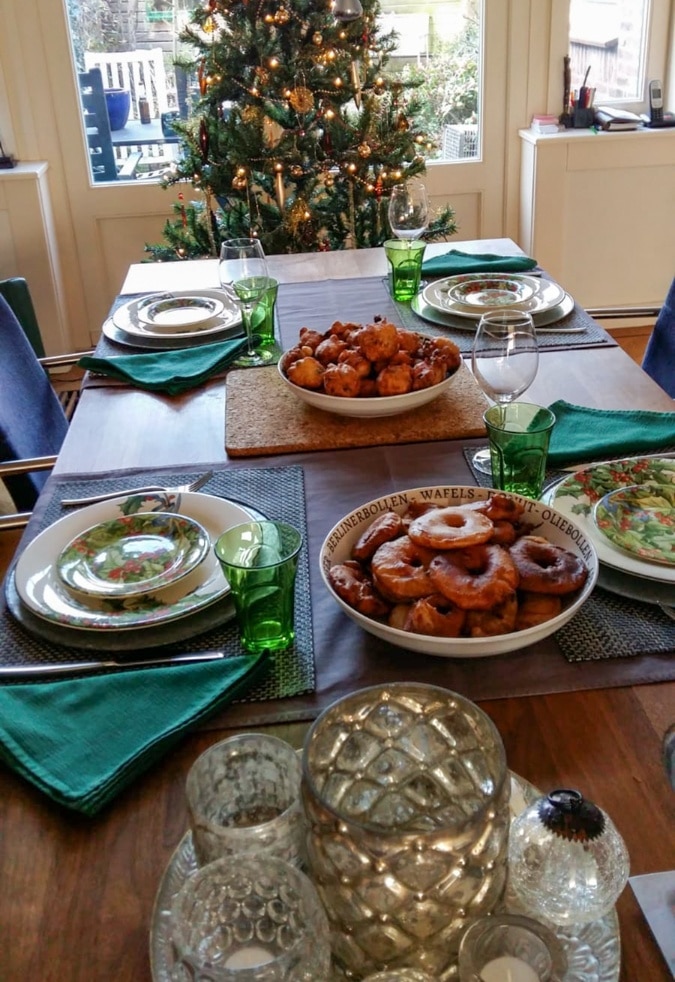 oliebollen and appelflappen