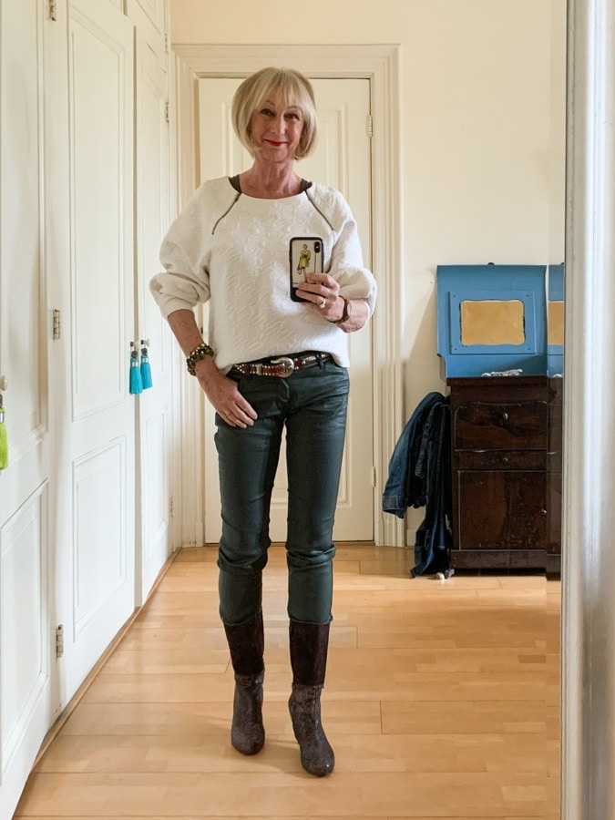 White sweater by Marc Jacobs