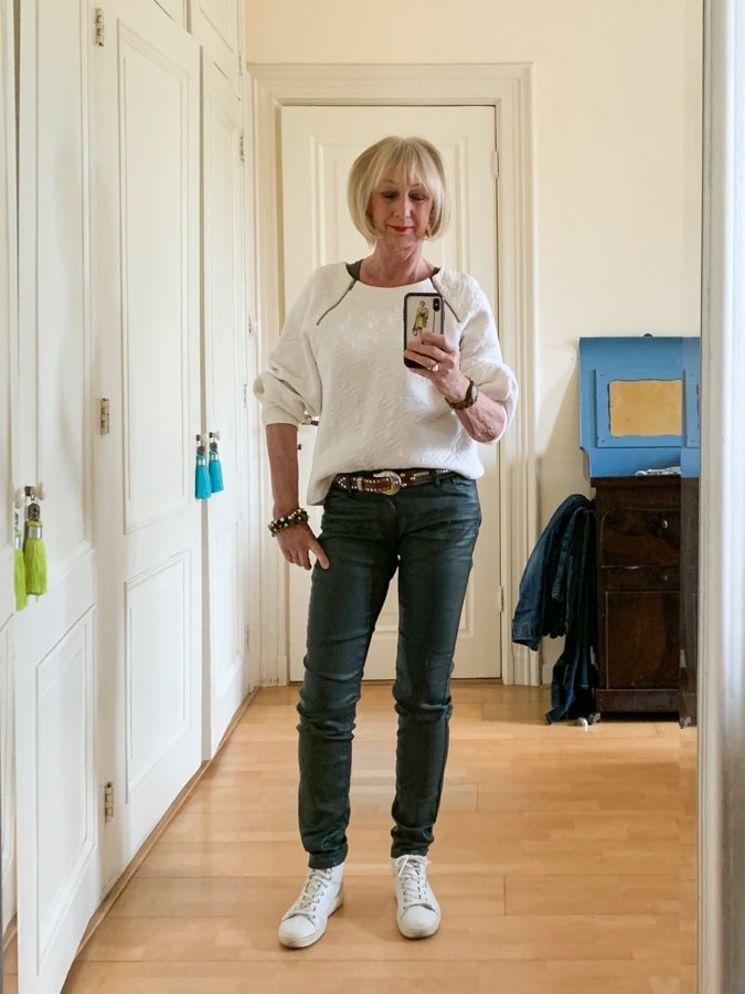 White sweater by Marc Jacobs