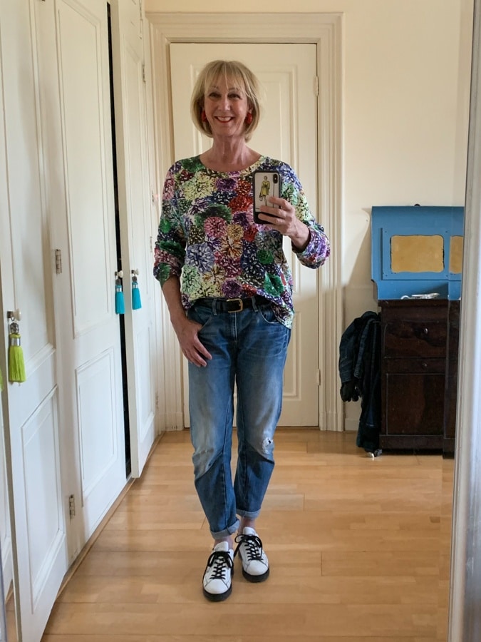 Boyfriend jeans, sneakers and jumper Max Mara