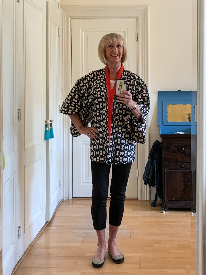 Haori black, white and red