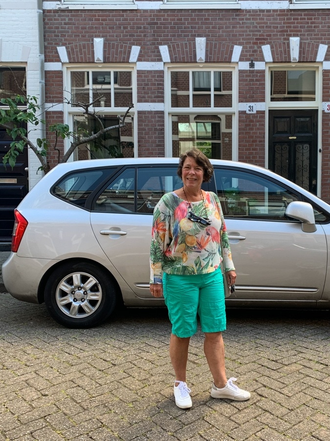 Loes in the street