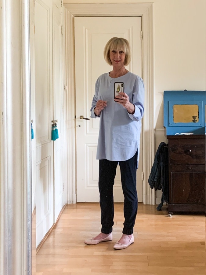 Outfit Friday blue shirt