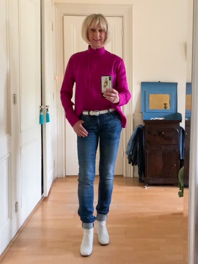 Outfit Sunday with purple blouse