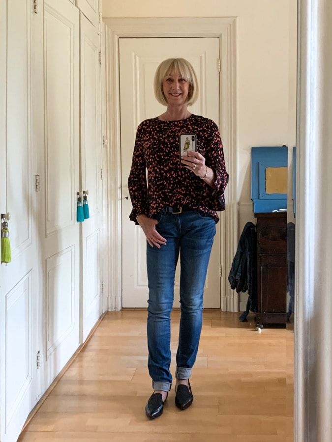 Outfit Friday Pink and black blouse