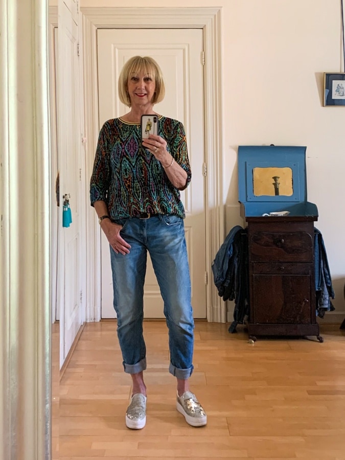 Outfit Wednesday sequin print top