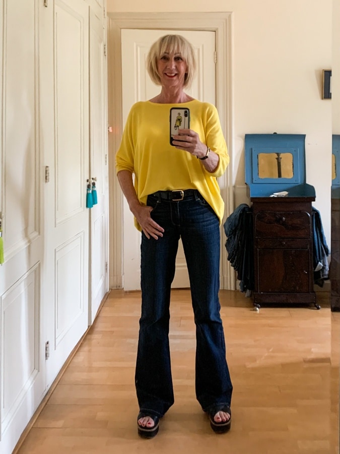 Outfit Tuesday yellow jumper with flared jeans