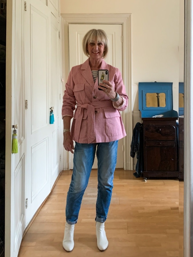 Outfit Sunday red and white striped jacket