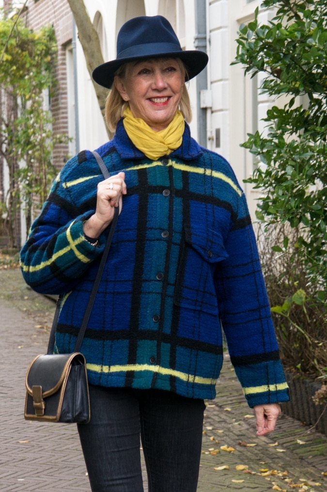Short blue coat
