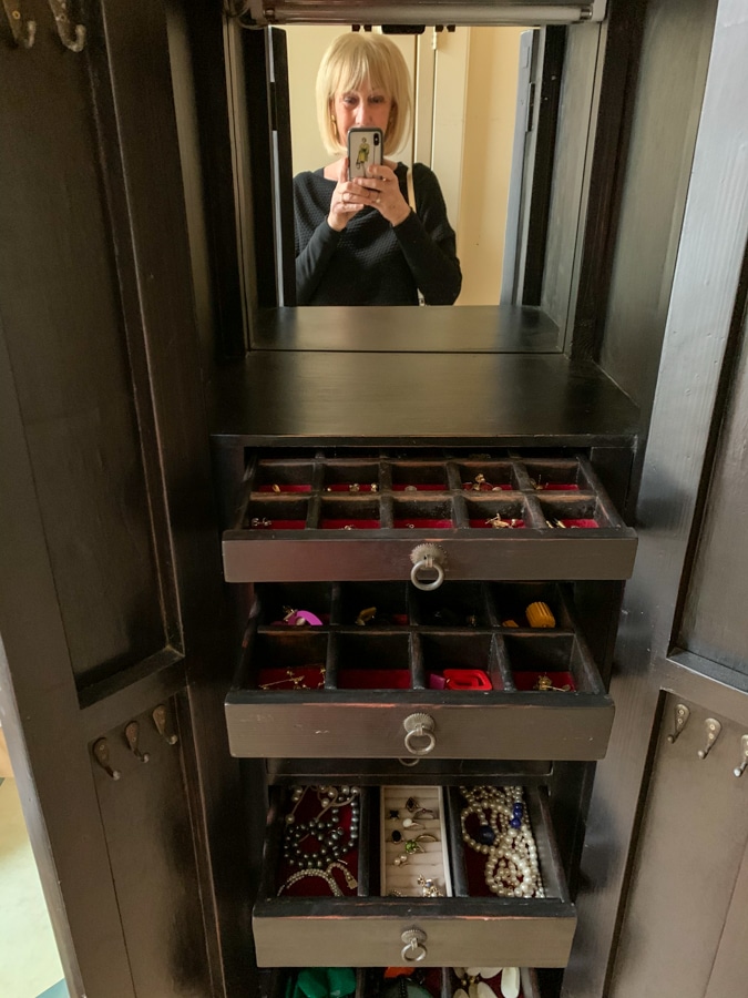 jewellery cabinet number 2