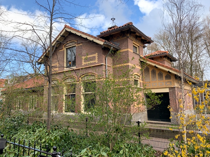 Former bathhouse