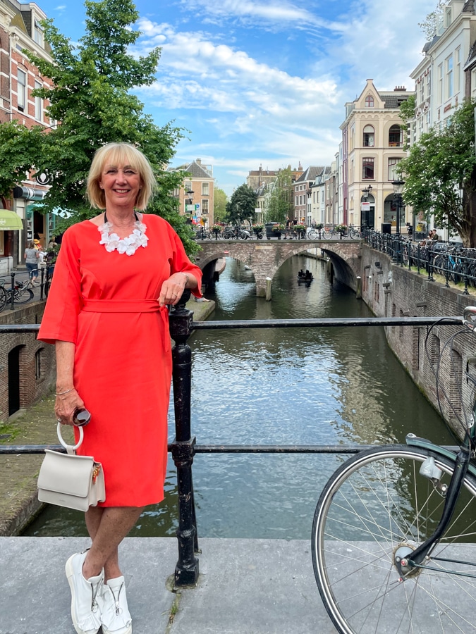 Orange dress in Utrecht