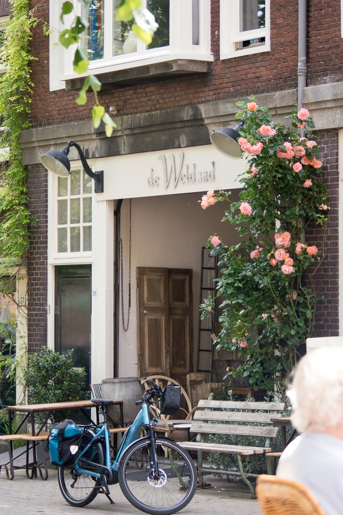 second-hand shop