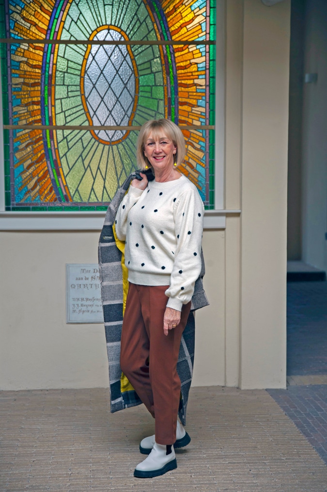 Cognac-coloured trousers