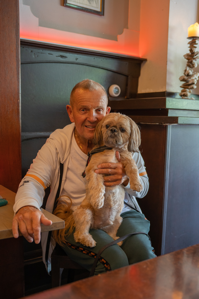 Doggie in café