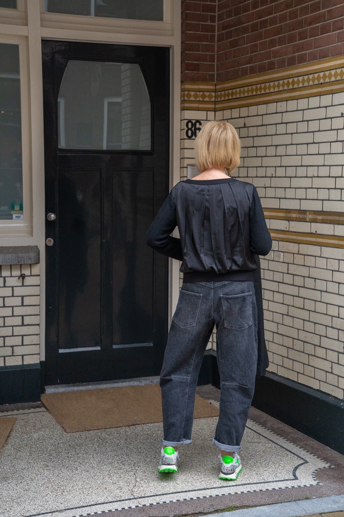 Man repeller jeans
