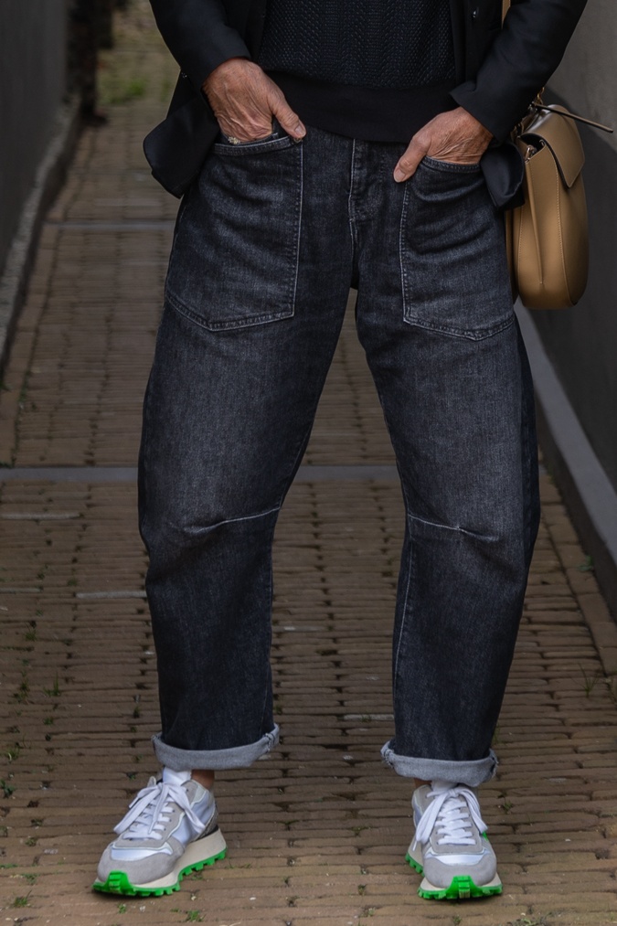 Man repeller jeans