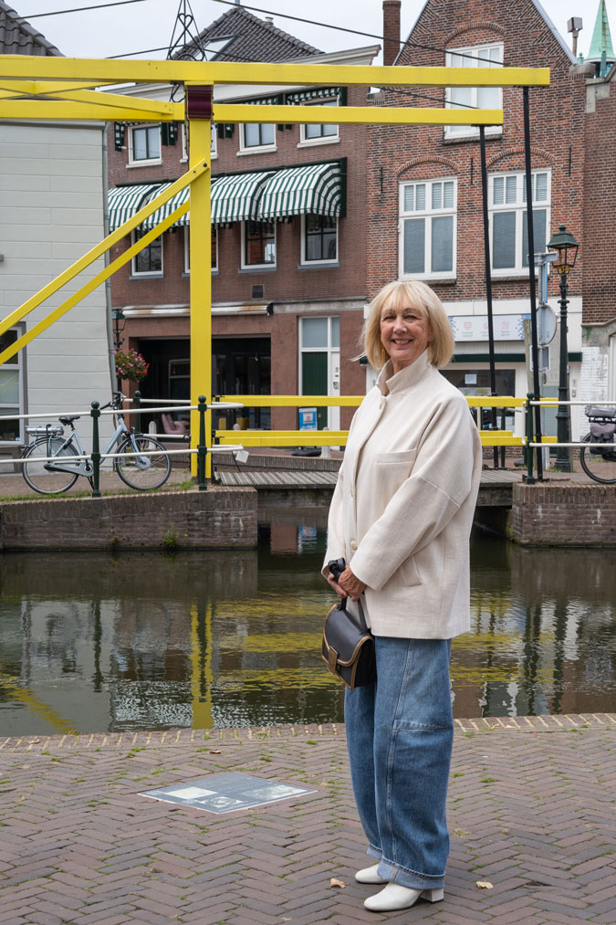 Short cream coat